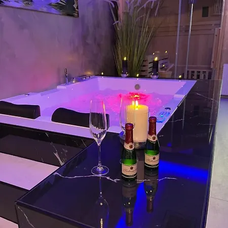 Delluxe * Muelheim an der Ruhr